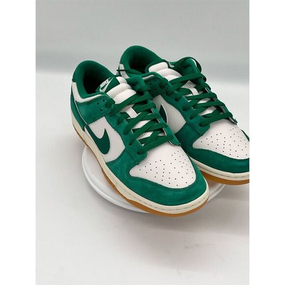 Nike Dunk Low SE 'Malachite Gum' not the same as you see in stores - Picture 8 of 16